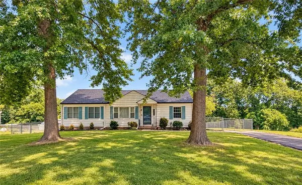631 S 81st Street, Kansas City, KS 66111