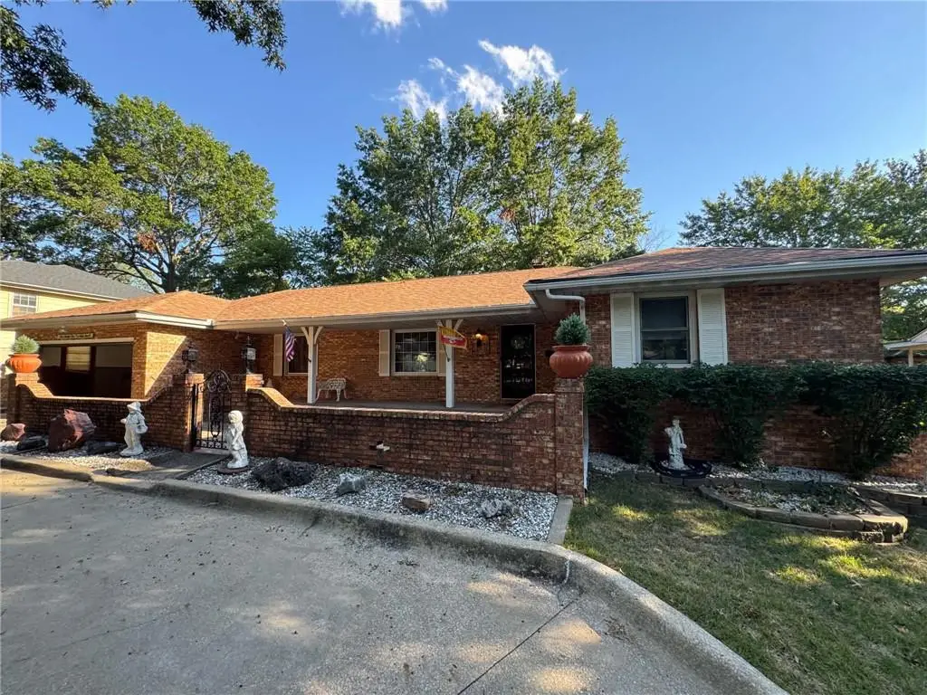 521 NW 64th Street, Kansas City, MO 64118 - #1