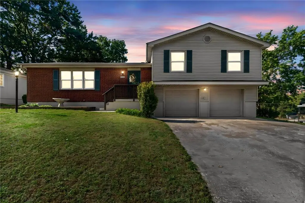 7512 N Baltimore Avenue, Gladstone, MO 64118 - #1
