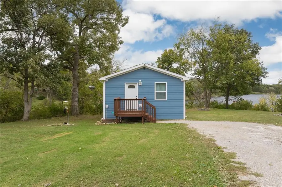 5811 SE Waukomis Drive, Lathrop, MO 64465 - #2