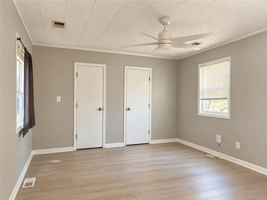 3118 Spruce Avenue, Kansas City, MO 64128 - #2