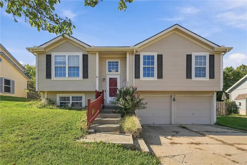 4008 Garland Avenue, Leavenworth, KS 66048 - #1