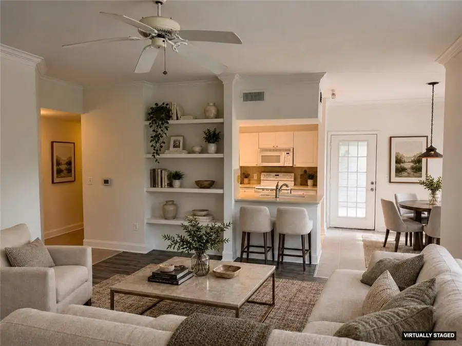 11630 Tomahawk Creek Parkway #J, Leawood, KS 66211 - #3