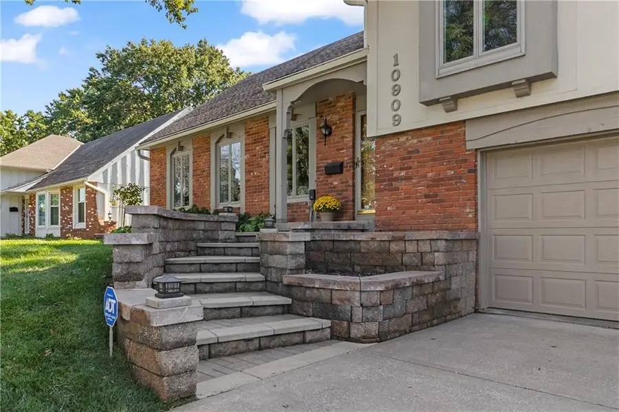 10909 W 102nd Street, Overland Park, KS 66214 - #3