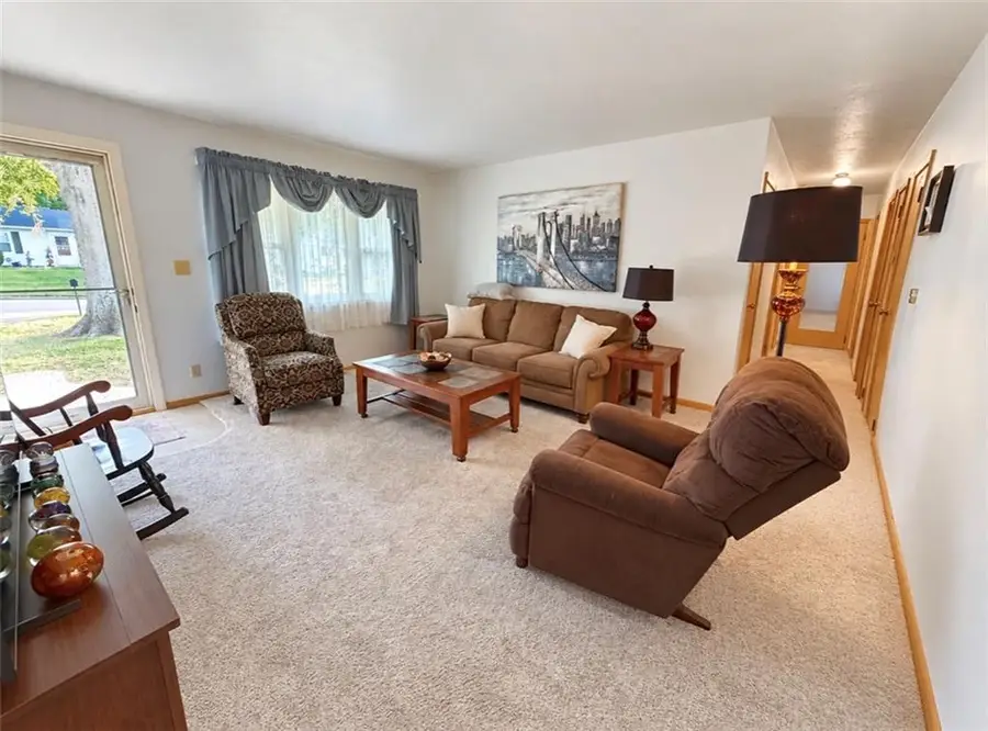 1216 W Crestview Drive, Maryville, MO 64468 - #3