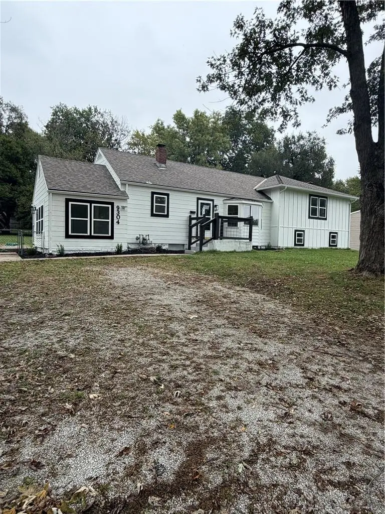 9304 E 68th Terrace, Raytown, MO 64133 - #2