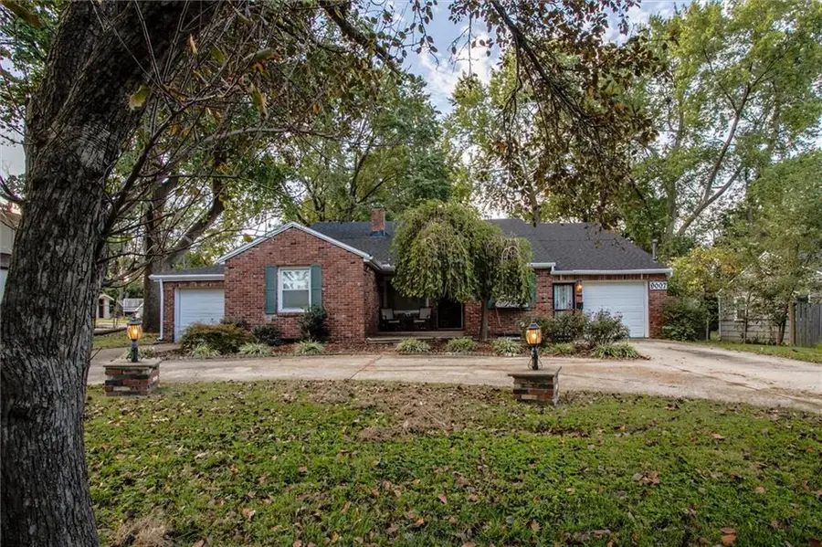 9007 E 68th Street, Raytown, MO 64133 - #2