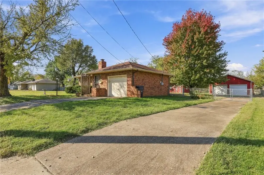 1516 S Margrave Street, Fort Scott, KS 66701 - #2
