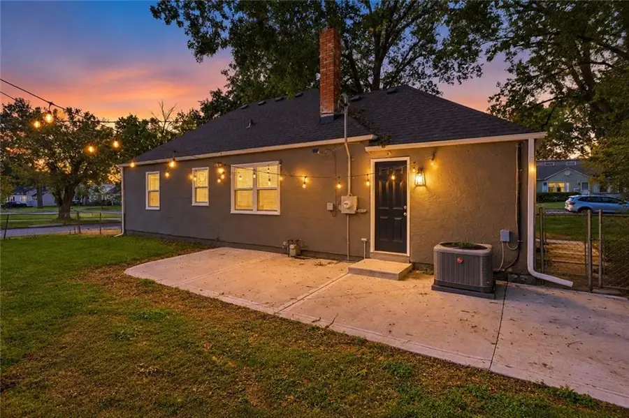 5117 Rosewood Drive, Roeland Park, KS 66205 - #3