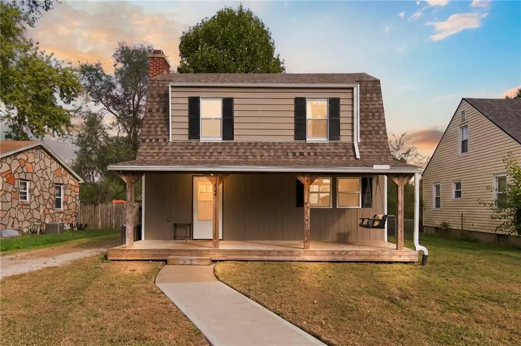624 W 29th Street, Higginsville, MO 64037 - #1
