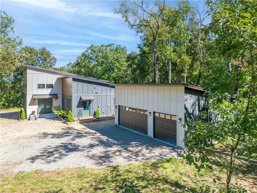4724 Saratoga Drive, McLouth, KS 66054 - #2