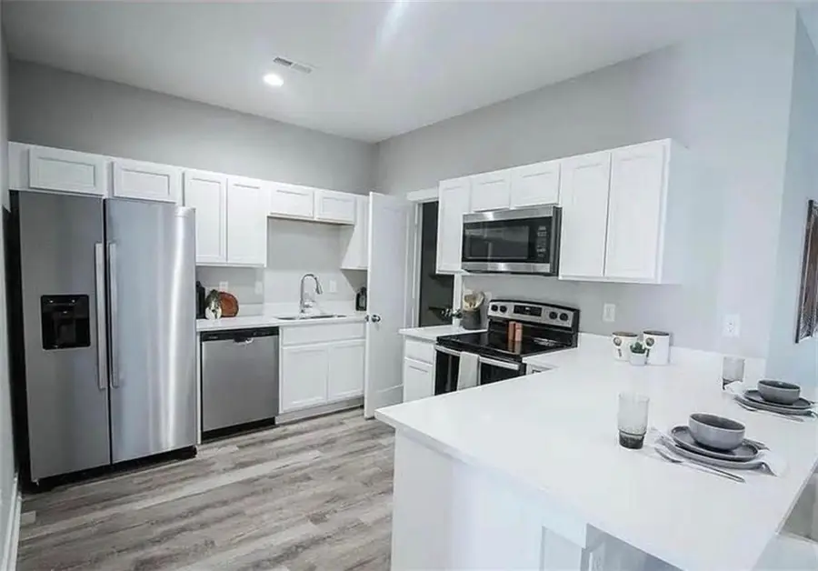 2609 S Flightline Circle, Wichita, KS 67210 - #3