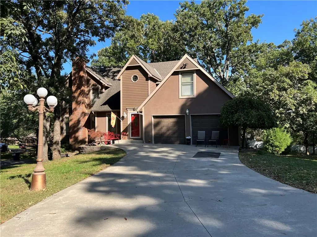 5811 N College Avenue, Gladstone, MO 64119 - #1