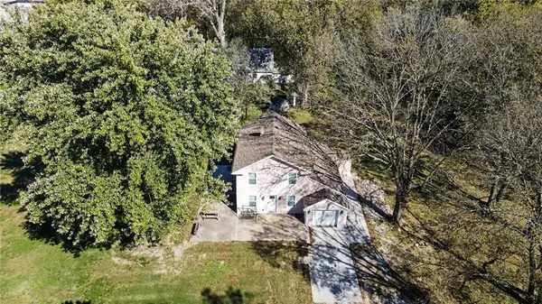 190 4th Street, Holt, MO 64048