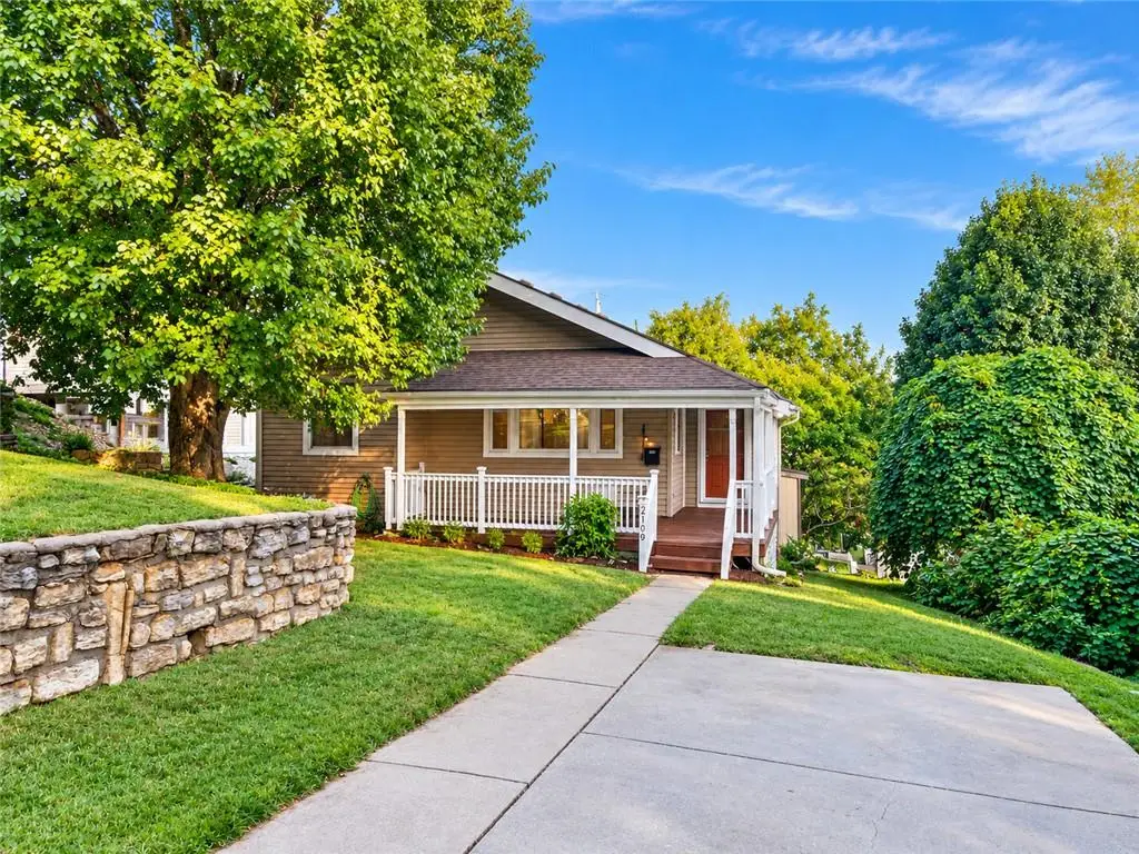 2109 Jarboe Street, Kansas City, MO 64108 - #1