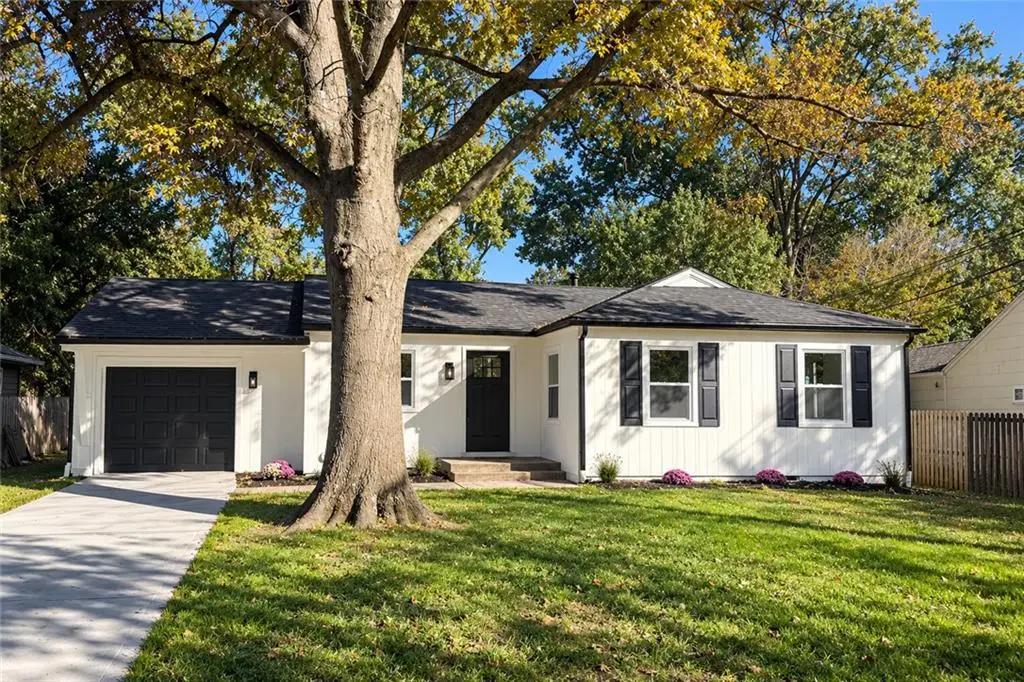 7907 Reinhardt Lane, Prairie Village, KS 66204 - #1