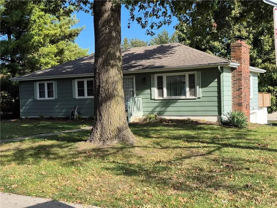 1913 Grand Avenue, Leavenworth, KS 66048 - #2