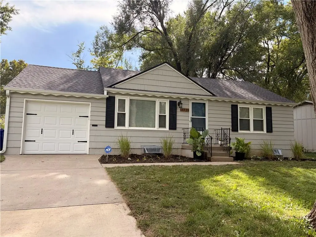 7721 W 65th Terrace, Overland Park, KS 66202 - #1