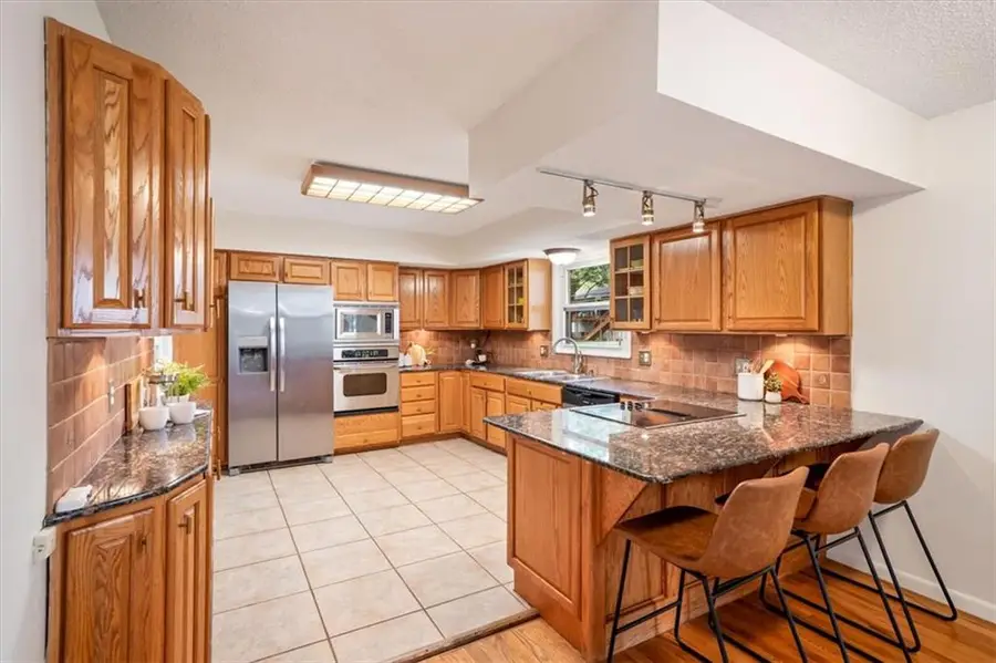 912 W 98th Street, Kansas City, MO 64114 - #3