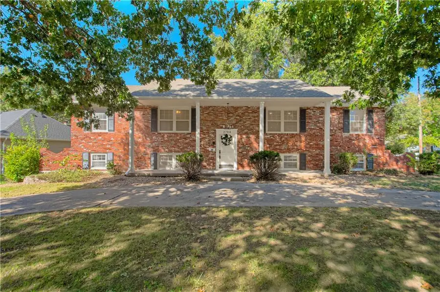2704 NE 67th Terrace, Kansas City, MO 64119 - #2