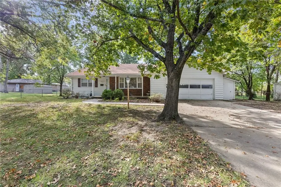 1518 S Maple Street, Ottawa, KS 66067 - #2