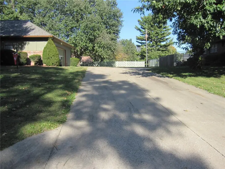 3 Wishbone Road, Saint Joseph, MO 64506 - #2