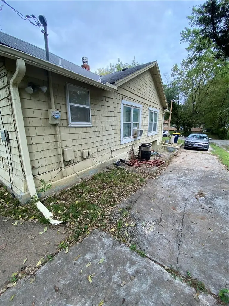 8040 Garfield Avenue, Kansas City, MO 64132 - #2