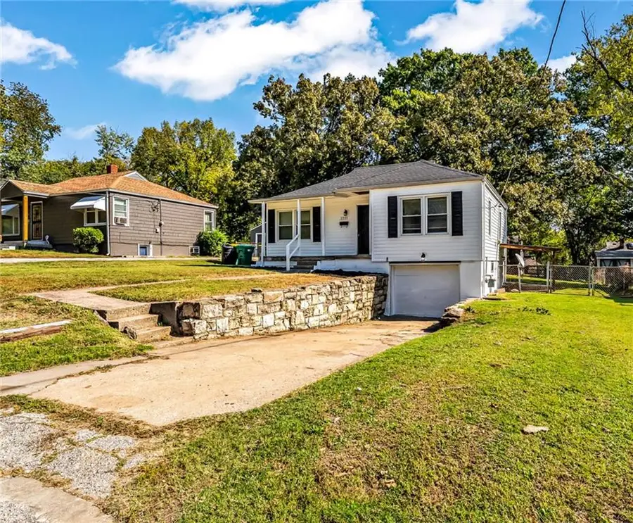 2221 N 36th Street, Kansas City, KS 66104 - #2