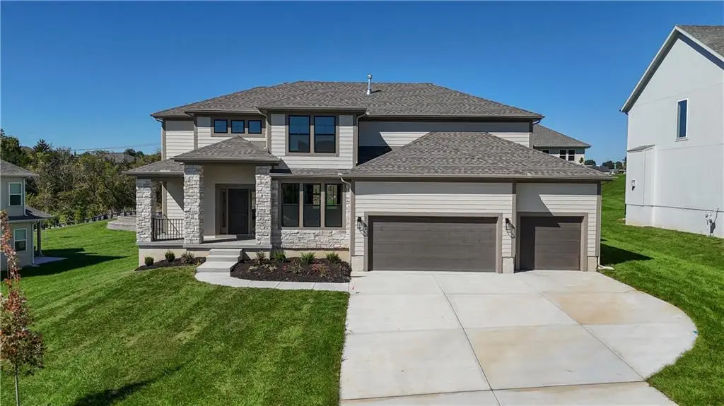 6042 Apache Drive, Shawnee, KS 66226 - #1