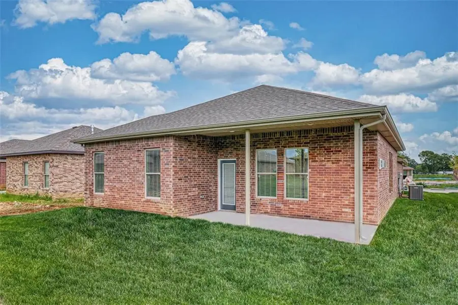 18465 W 195th Terrace, Spring Hill, KS 66083 - #3