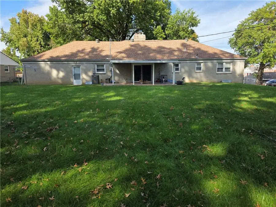 601 W 96th Street, Kansas City, MO 64114 - #2