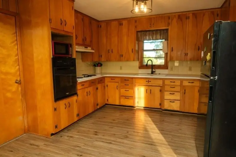 616 J Street, Creighton, MO 64739 - #3