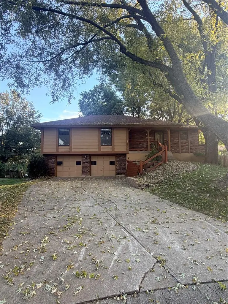 524 NE Stonewall Drive, Blue Springs, MO 64014 - #3