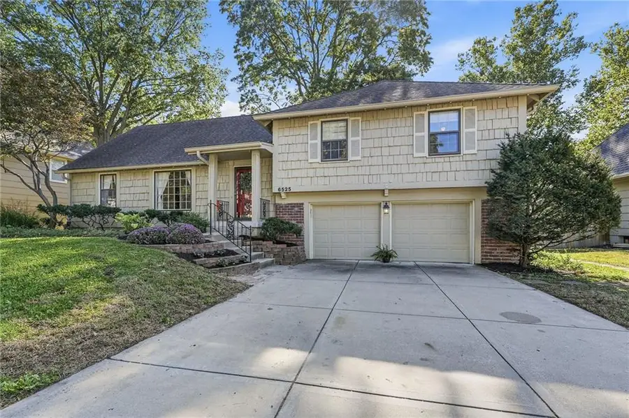 6525 W 100th Terrace, Overland Park, KS 66212 - #2