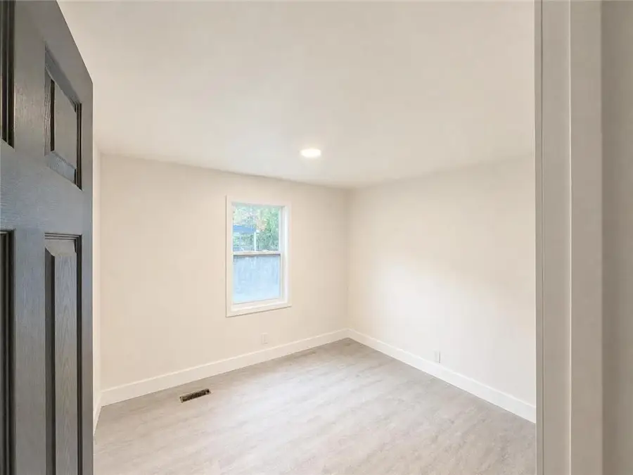 5345 Park Avenue, Kansas City, MO 64130 - #2