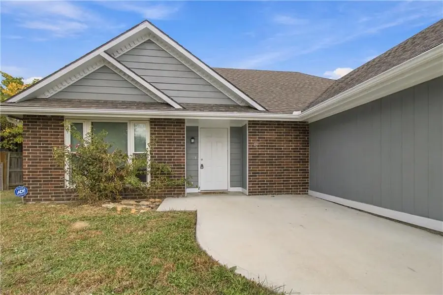 1011 Coventry Drive, Warrensburg, MO 64093 - #2