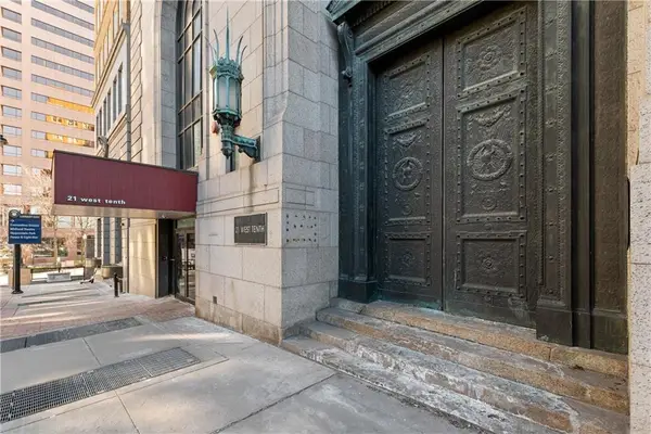 21 W 10th Street #11A, Kansas City, MO 64105