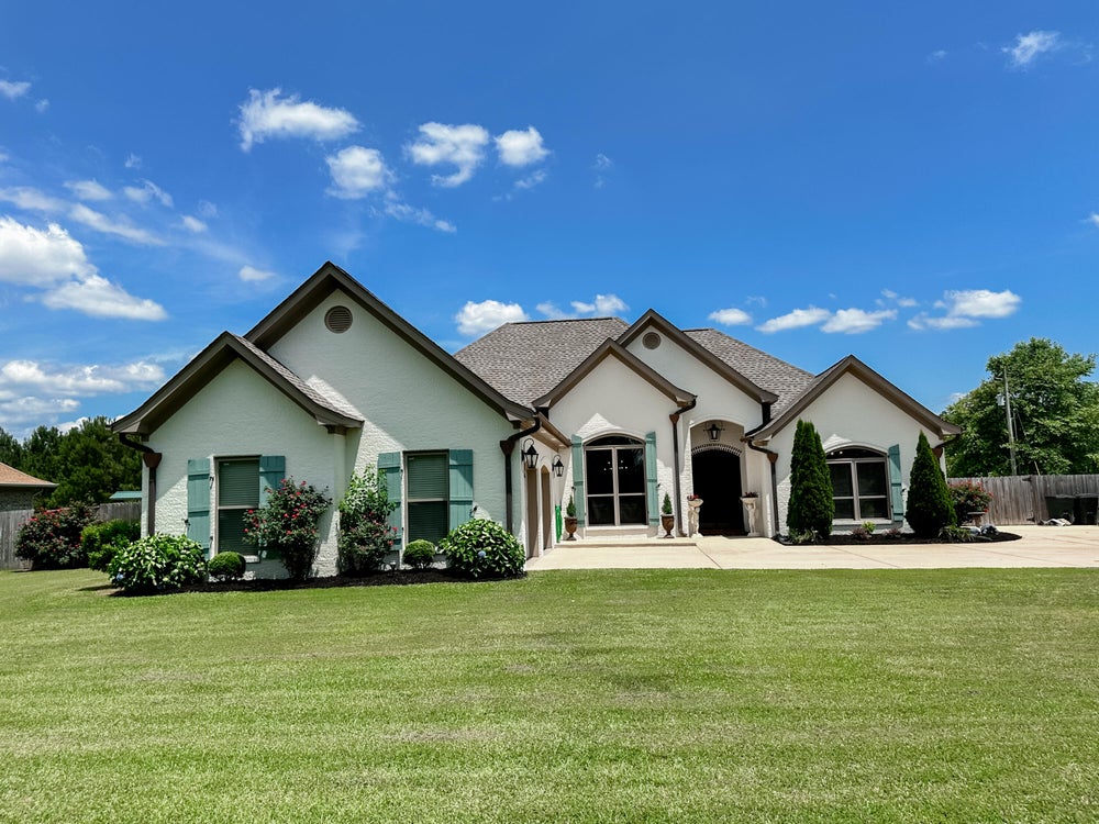 210 Buck Egger Rd, Caledonia, MS 39740 ERA