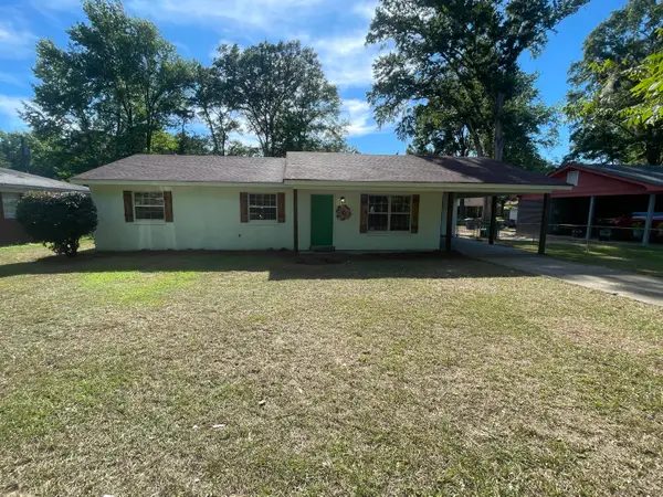 434 Winterset Dr, Columbus, MS 39702