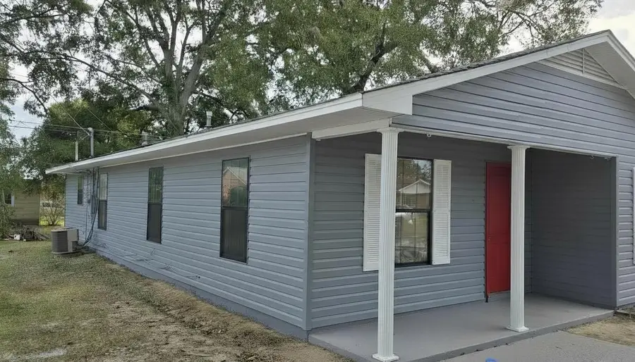 530 E Morrow St, West Point, MS 39773 - Image #2