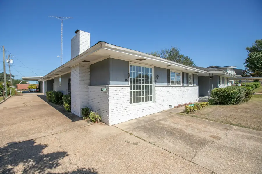 221 Mccrary Dr, Columbus, MS 39702 - Image #2