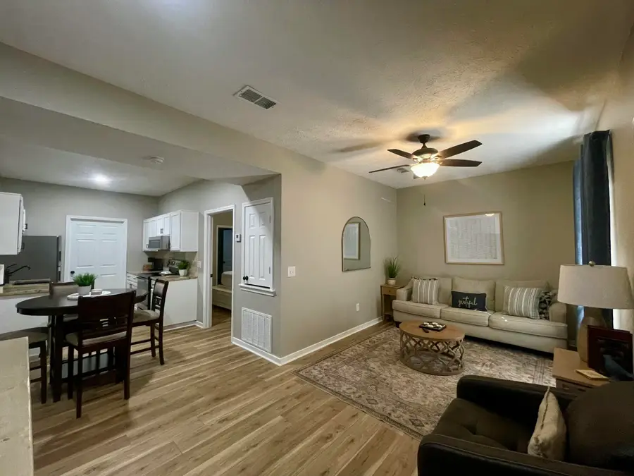 1257 Louisville Street Unit 10, Starkville, MS 39759 - Image #2