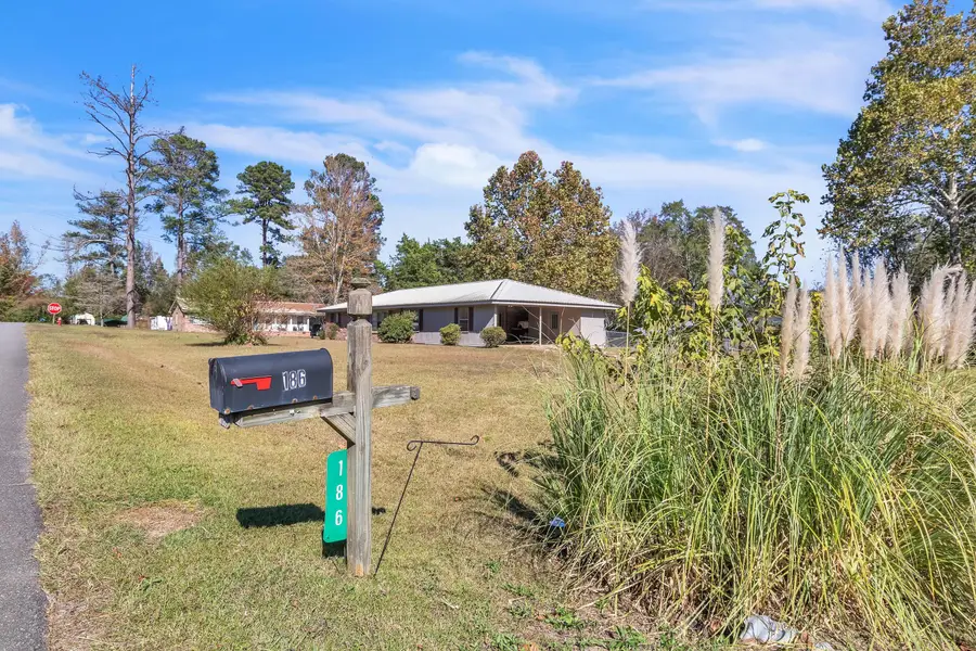 186 Pine St, Carrollton, AL 35447 - Image #2