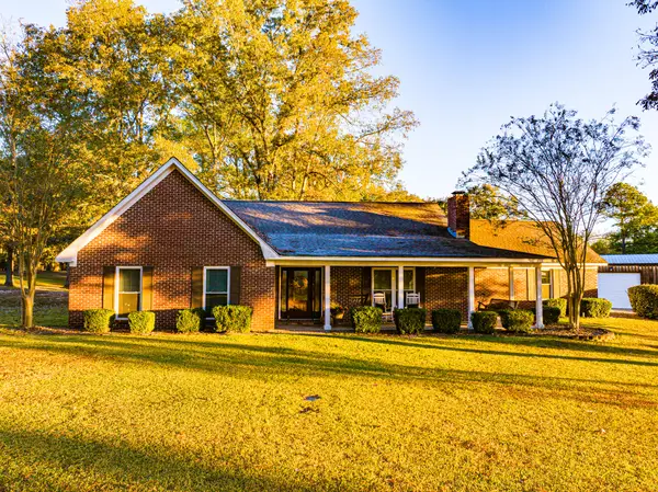 852 Windy Ridge Rd, West Point, MS 39773
