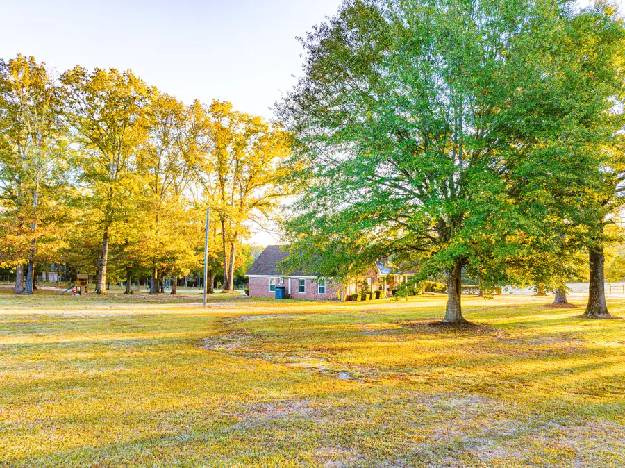 852 Windy Ridge Rd, West Point, MS 39773 - Image #3