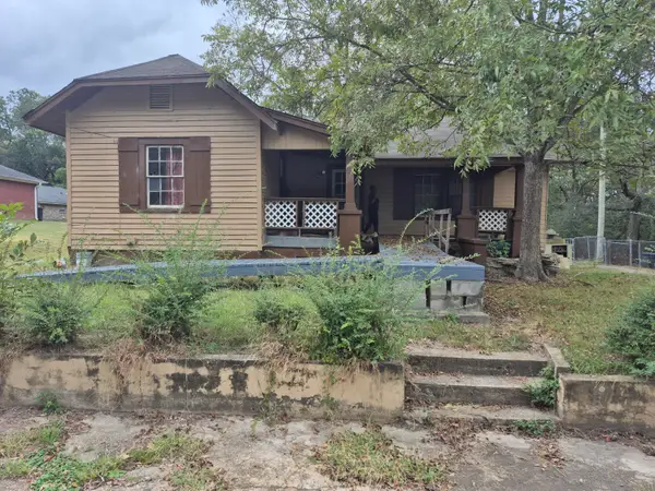 159 Washington St, West Point, MS 39773