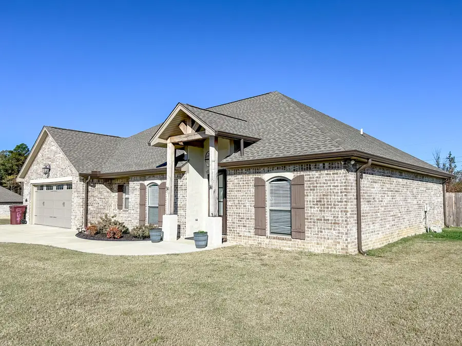 569 Abbey Rd., Caledonia, MS 39740 - Image #2