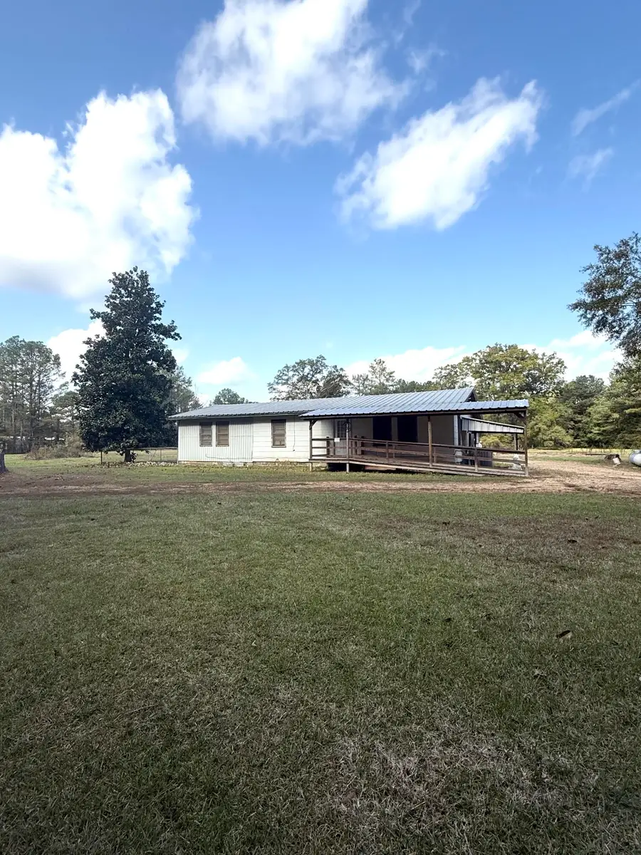 9259 Nashville Ferry Rd, Columbus, MS 39702 - Image #2