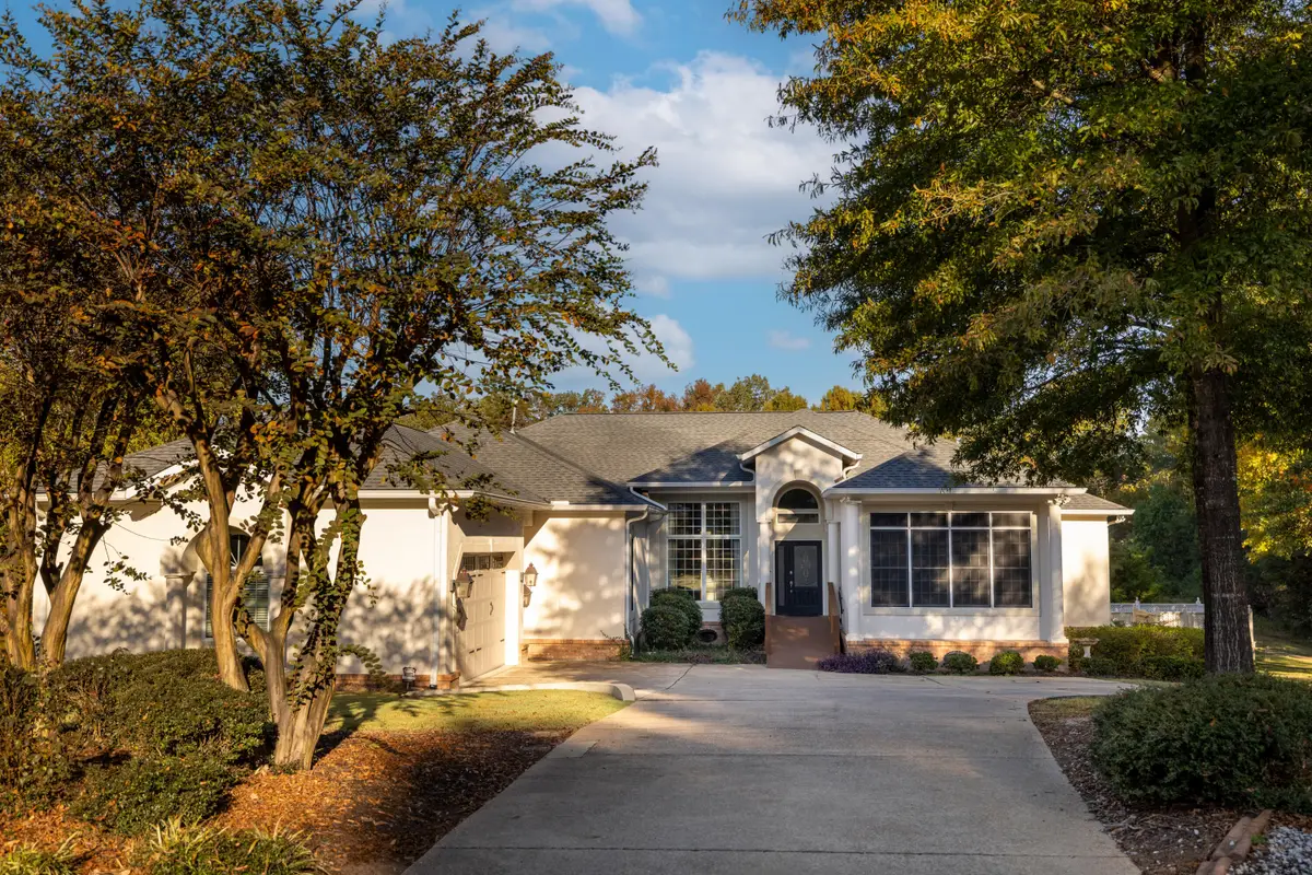 107 Lake Pointe Ln, Starkville, MS 39759 - Image #1