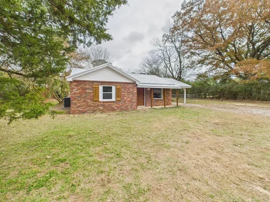 262 Center Rd, Columbus, MS 39702 - Image #3